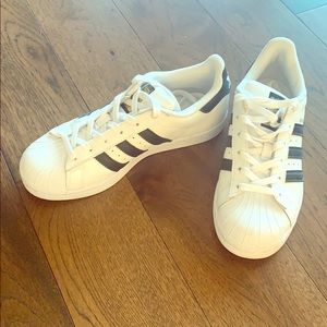 Adidas Superstar Sneakers
